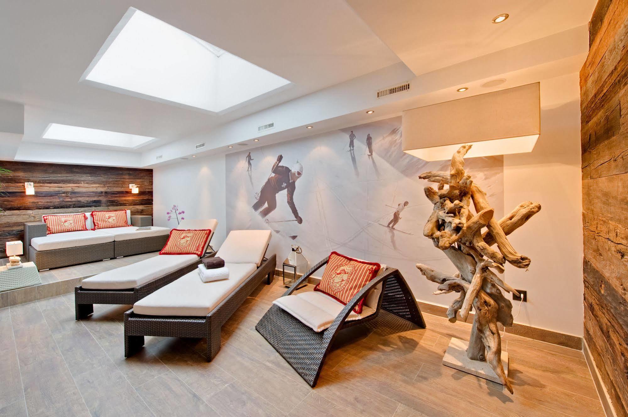 Alex Lodge Private Luxury Apartments زيرمات المظهر الخارجي الصورة
